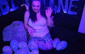 Cute Milf Kandi Laigne Balloon Popping Fetish sfw