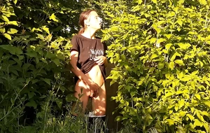 Brave focus on female masturbation in nature - Girls fly orgasm