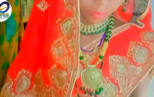 Desi village bhabhi saree removing finger karke jordaar chudai