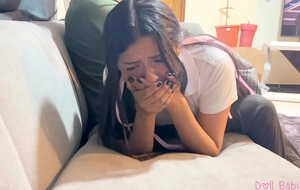 Nalgueando a hijastra malcriada por reprobar en todas las materias